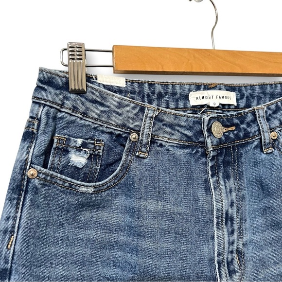 Almost Famous Ripped Denim Jeans - Picture 4 of 9